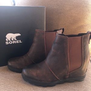 Joan of Arctic Wedge II Chelsea Boots